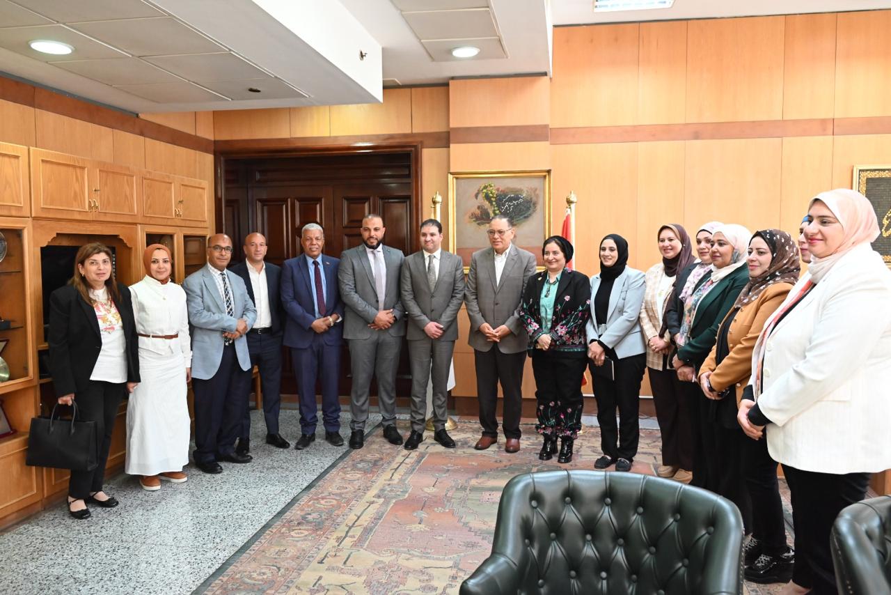 جامعة 6 أكتوبر توقع بروتوكولات تعاون مع عدد من المدارس   